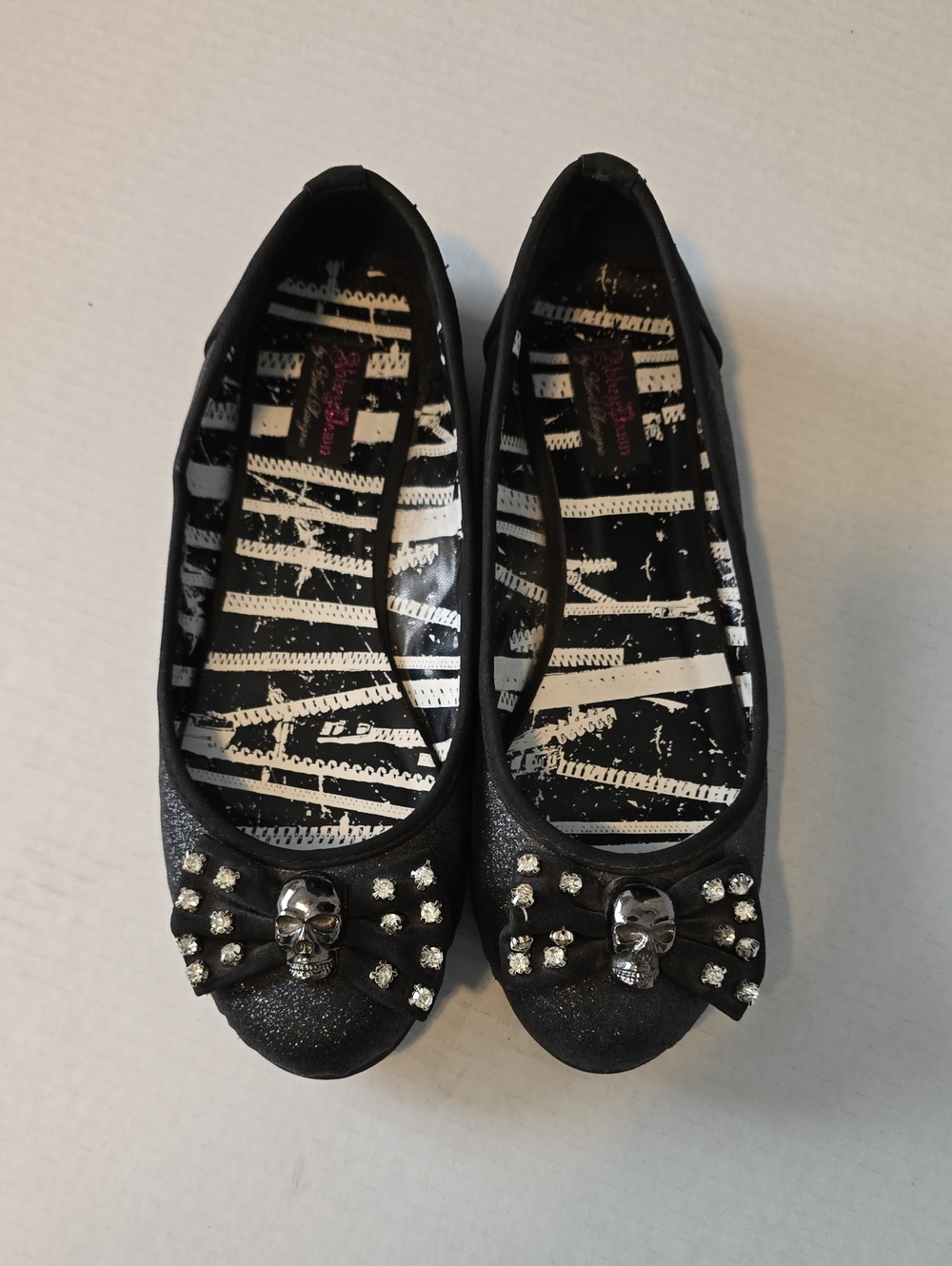 Abbey Dawn Black Glitter Skull Bow Ballet Flats - Size 9
